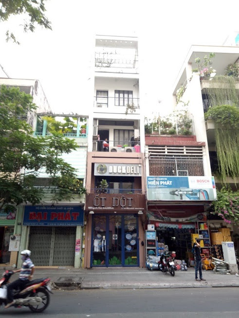 Cho thuê nhà mặt phố tại đường Trần Văn Đang, Quận 3, TP. HCM