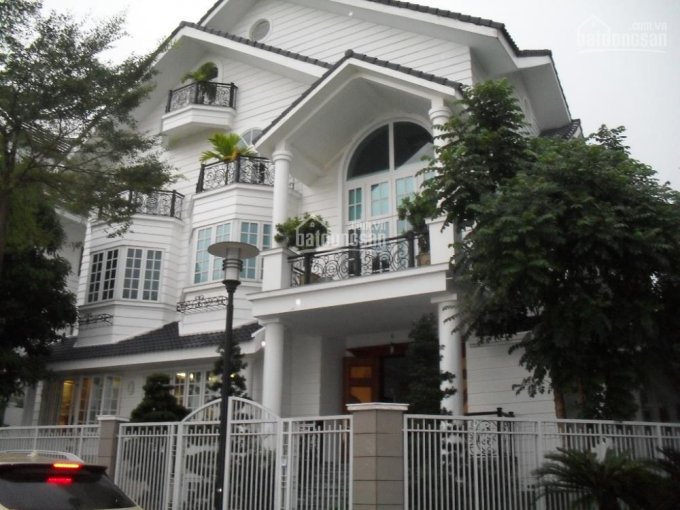 Cần cho thuê biệt thự MỸ HÀO mặt tiền Hà Huy Tập, Phú Mỹ Hưng, quận 7. LH: 0917 300 798 (Ms.Hằng)