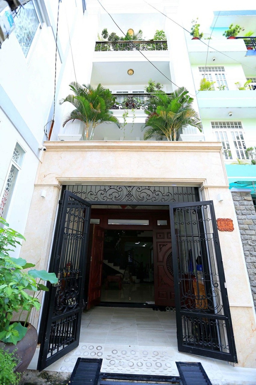Nhà hẻm lớn Huỳnh Văn Bánh, Phú Nhuận cho thuê