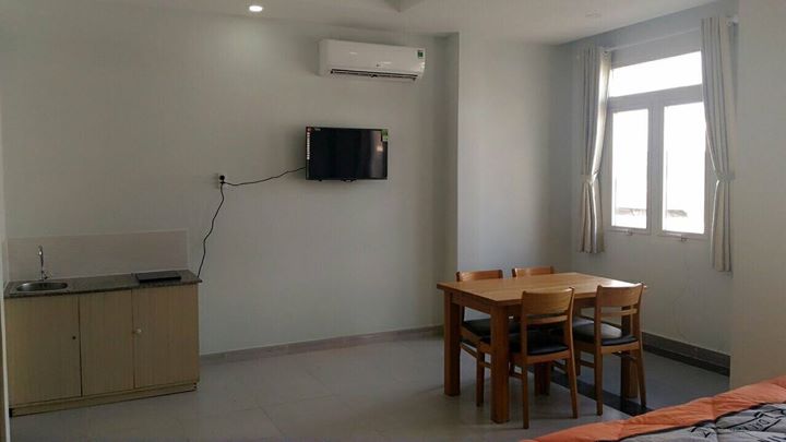 Cho thuê căn hộ 1pn, 1 bếp có ban công đường Phạm Văn Hai, Tân Bình, LH 0932.759.594
