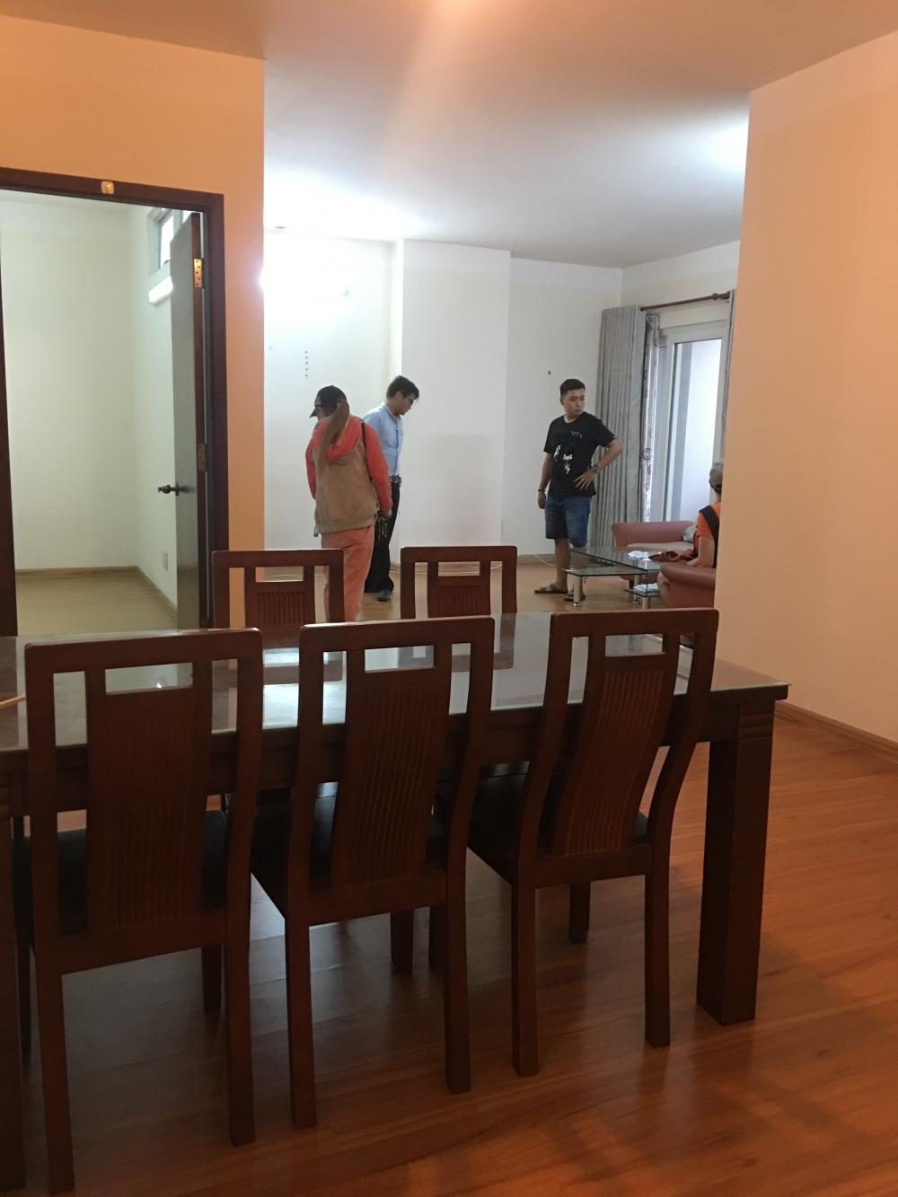 Cho thuê CHCC tại dự án Orient Apartment, Quận 4, Hồ Chí Minh, diện tích 100m2, giá 15 tr/th