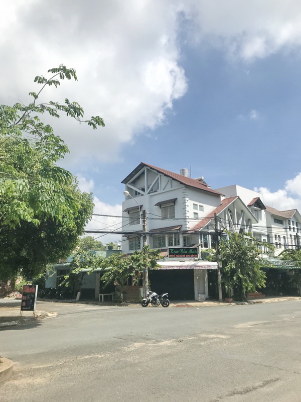 Biệt thự góc 2 mặt tiền Nguyễn Duy Trinh, ngay Lake View City, Quận 2