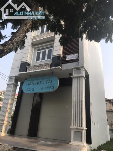 Cho thuê nhà phố Nam Long 2,Phú Mỹ Hưng Q7,nhà đẹp vị trí đắc địa,phù hợp kinh doanh.