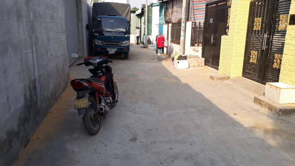 Cho thuê nhà 1 trệt 1 lửng đúc hẻm xe tải cách MT đường Thạnh Lộc 13 20m, gần chợ Cầu Đồng 
