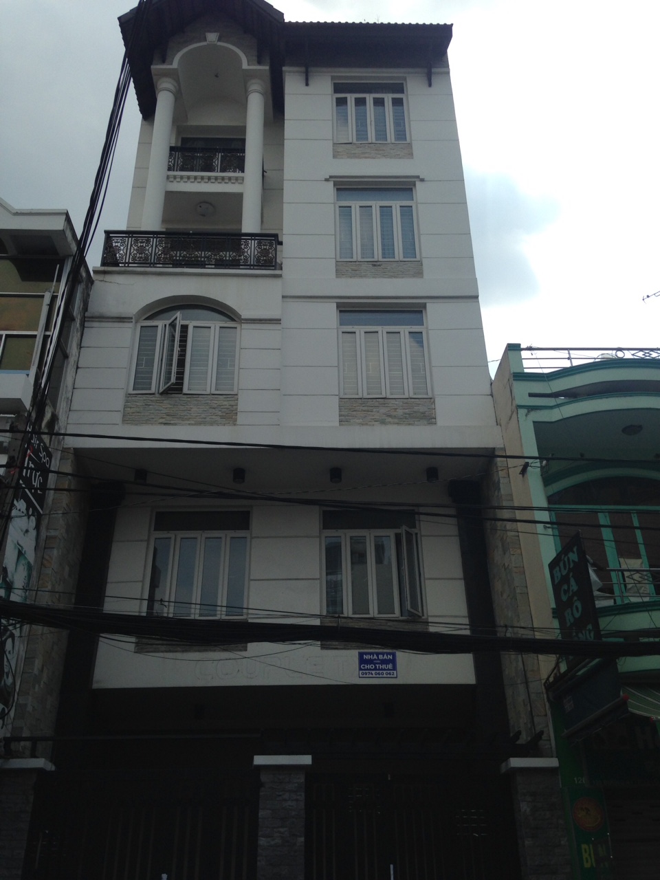 Cho thuê nhà mặt tiền đường Bàu Cát Đôi, DT 5,2x20m, P14, Q Tân Bình