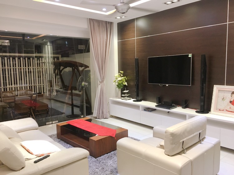 Cho thuê căn hộ penhouse Phú Hoàng Anh, 6 phòng ngủ, nội thất đầy đủ, 10OO$/ tháng. Lh: 0917 870527 