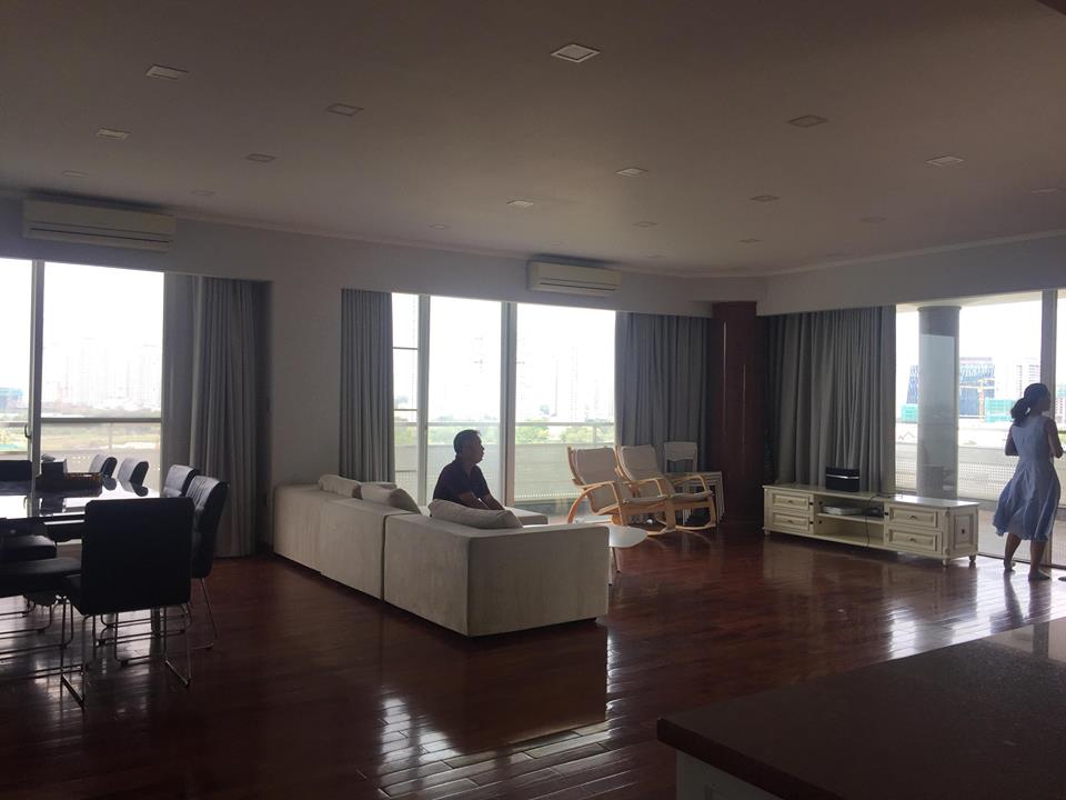 Cần cho thuê gấp căn hộ Grand View C, Phú Mỹ Hưng, giá 37.8 triệu/tháng, LH: 0909052673