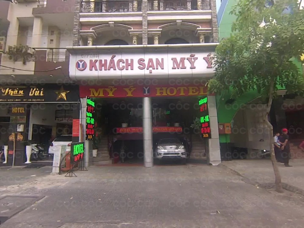 Cho thuê khách sạn Đường Phan Xích Long - Phường 9 - Quận Phú Nhuận