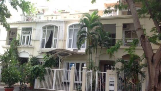 Cần cho thuê biệt thự Mỹ Thái, nhà đẹp, nội thất đầy đủ. Giá: 34tr/th, LH 0942.443.499 Hưng