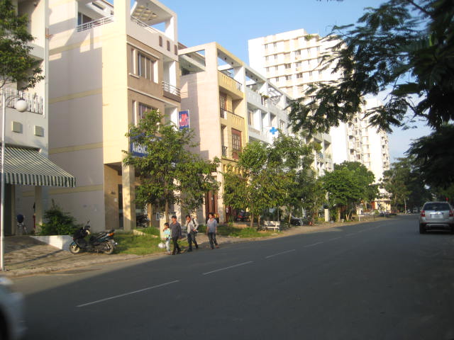 Cho thuê nhà phố Mỹ Toàn, Phú Mỹ Hưng, Quận 7, mặt tiền Phạm Thái Bường, 111m2, giá 55 tr/th