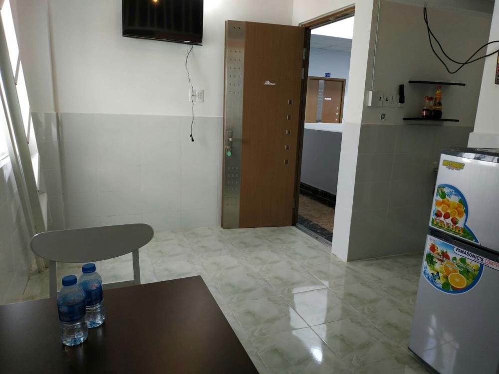 Cho thuê căn hộ có gác tại phường 15, Tân Bình, TP. HCM, diện tích 30m2, giá 5,2 triệu/tháng