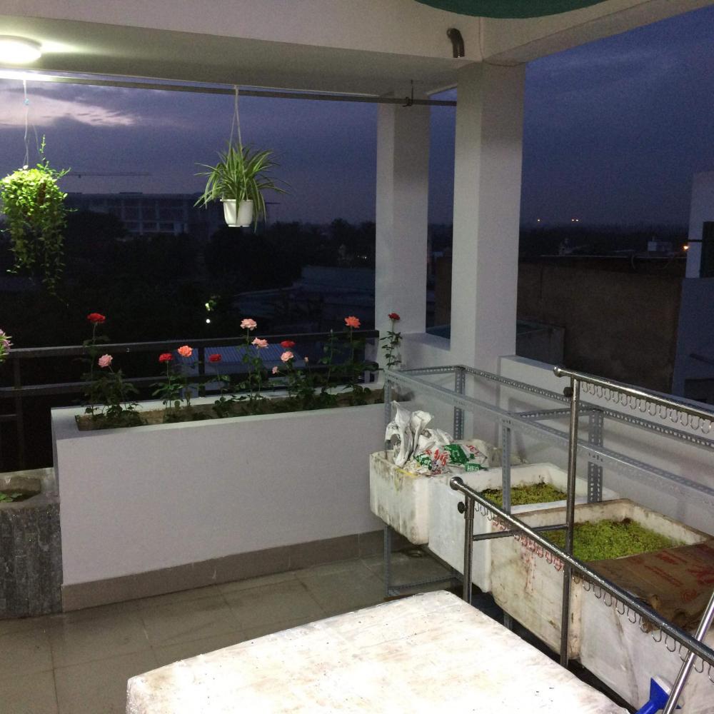Cho thuê nhà nguyên căn Q9 còn mới diện tích 200m2 tại đường Võ Văn Hát, Quận 9, Hồ Chí Minh