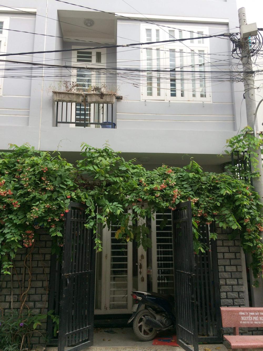 Cho thuê nhà nguyên căn Q9 còn mới diện tích 200m2 tại đường Võ Văn Hát, Quận 9, Hồ Chí Minh