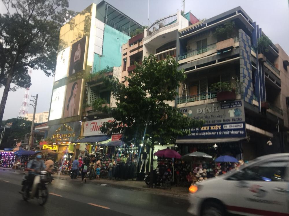 Cho thuê nhà nguyên căn góc 2mt số 13 Nguyễn Trãi , quận 5 ( đối diện đại học Sài Gòn)