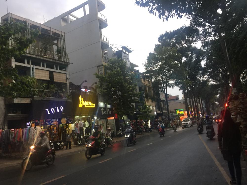 Cho thuê nhà nguyên căn góc 2mt số 13 Nguyễn Trãi , quận 5 ( đối diện đại học Sài Gòn)