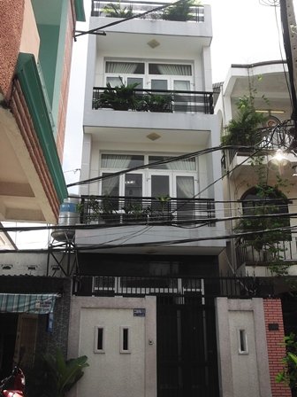 Cho thuê nhà nguyên căn mặt tiền đường Nguyễn Kiệm, phường 3, quận Gò Vấp