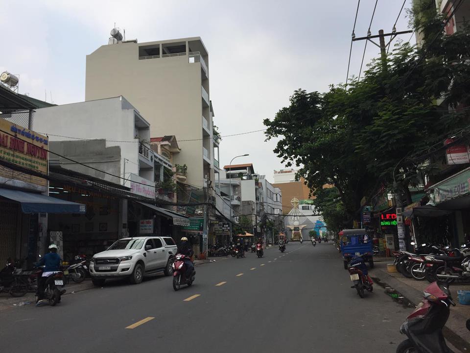 Cho thuê nhà nguyên căn mặt tiền đường Tân Hương, Q. Tân Phú, 9,5x18m