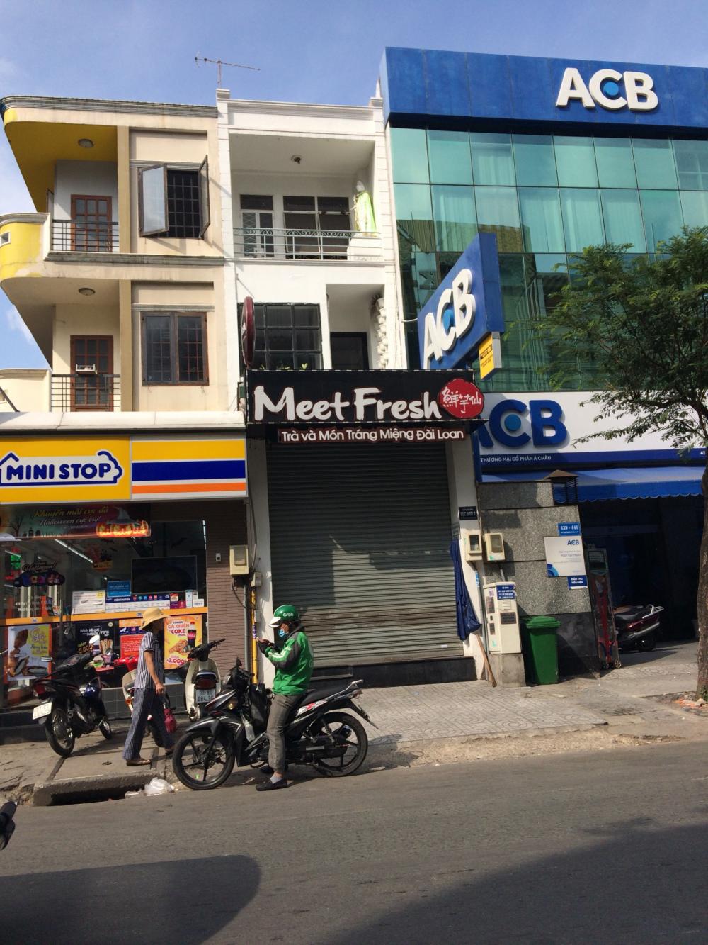 Cho thuê nhà mặt tiền 2 lầu đường Nguyễn Trãi, P3, Q5, TP. HCM diện tích 80m2, giá 80 tr/th