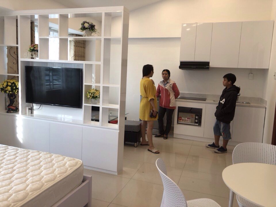 Cần cho thuê nhà căn hộ dịch vụ mới đẹp nằm mt đường lớn số 2 khu sầm uất Phú Mỹ Hưng, Quận 7.