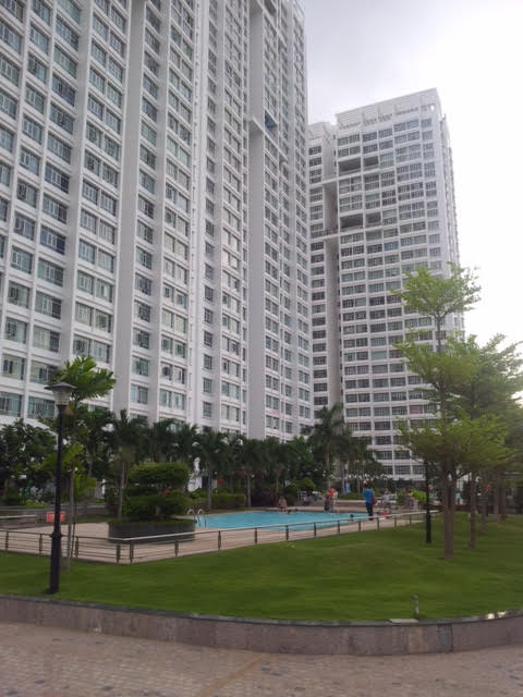 Tôi cho thuê căn hộ Phú Hoàng Anh có 2 phòng ngủ view hồ bơi nội thất gắn tường chỉ 9 triệu/tháng