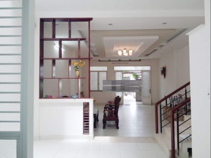 Cần sang lại hợp đồng căn nhà mặt tiền số 9 Phạm Hùng, Quận 8