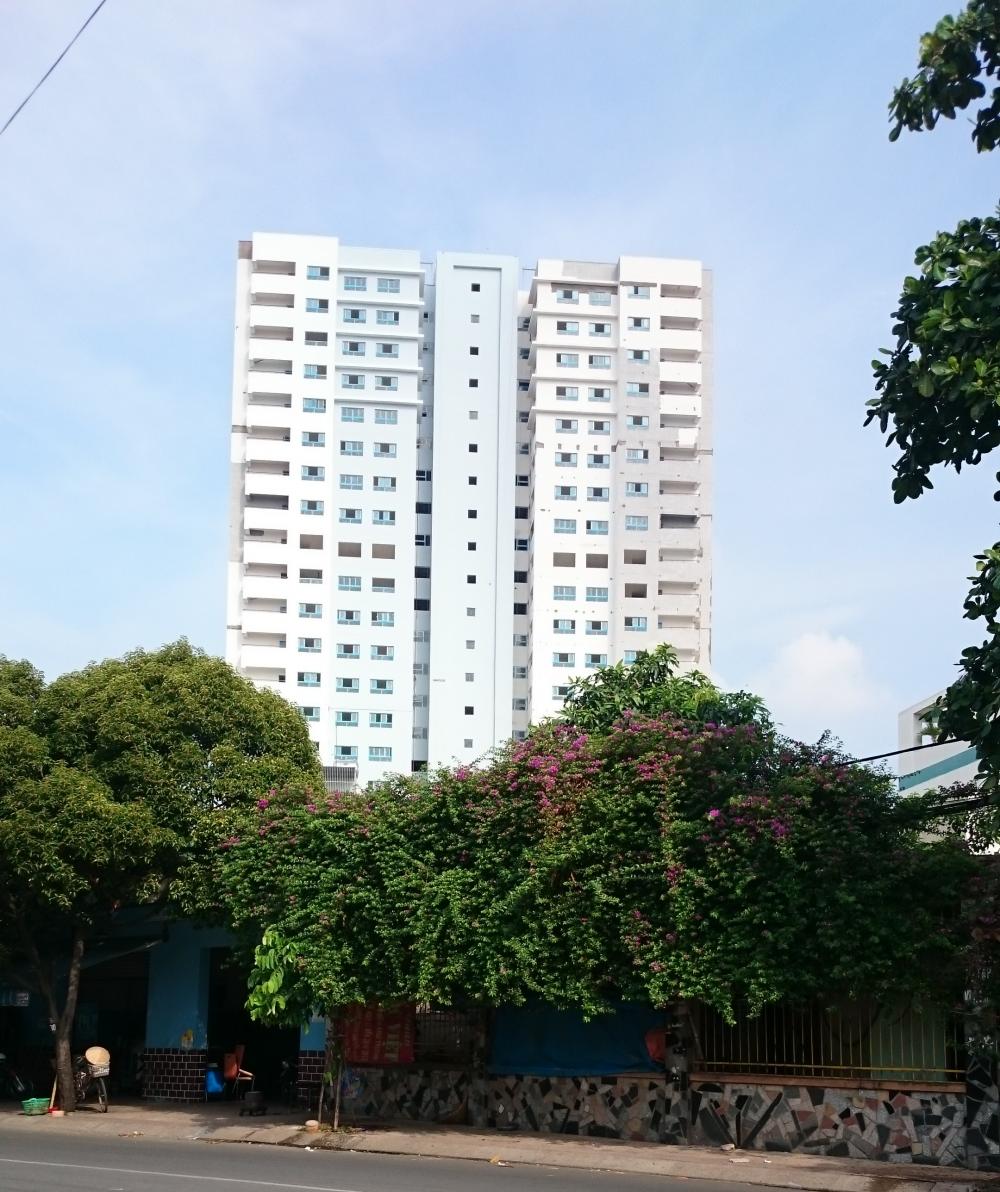 Cần cho thuê gấp căn hộ Tân Hương Tower, DT 80m2 2PN, 2WC, tầng cao, đủ nội thất giá 8.5tr/th 0902855182