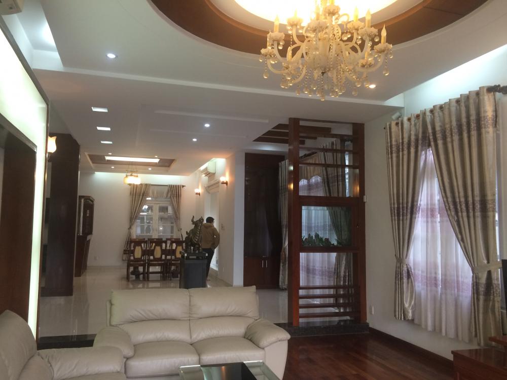 Cho thuê villa 155D3.1, Nguyễn Văn Hưởng, Thảo Điền, Q2, 400m2 giá 79.8 triệu/tháng