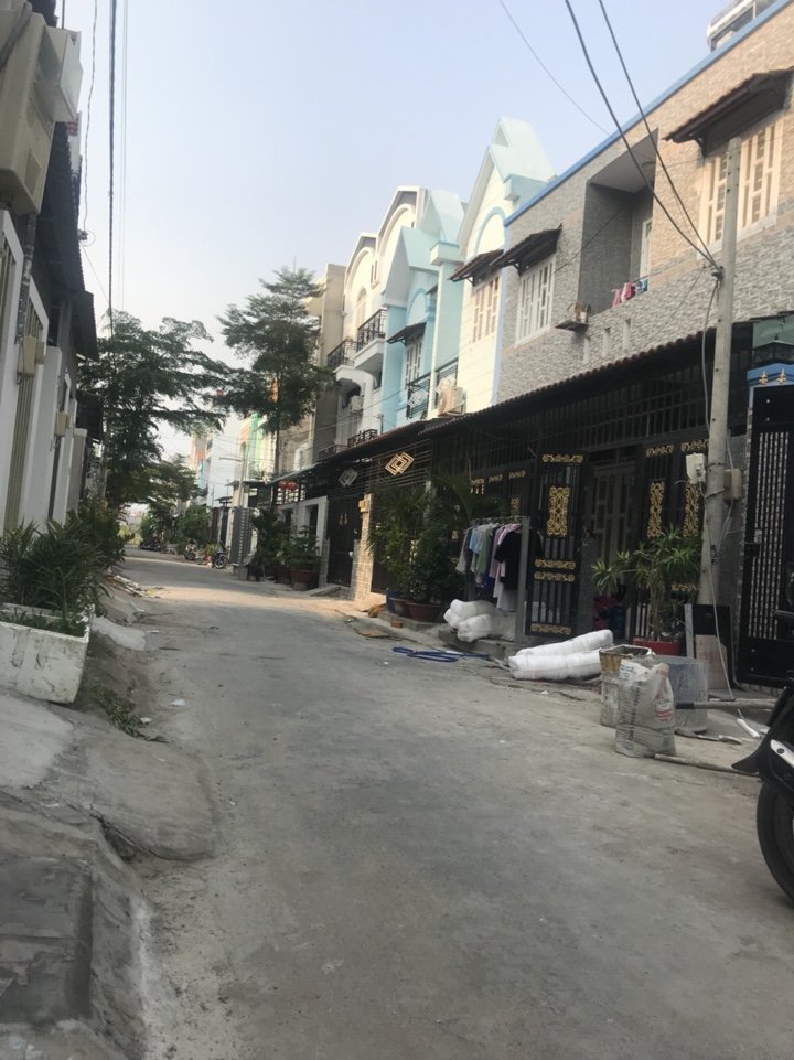 Cần cho thuê căn nhà 1 trệt 2 lầu gần khu công nghiệp Hiệp Phước, đường Nguyễn Văn Tạo, Nhà Bè