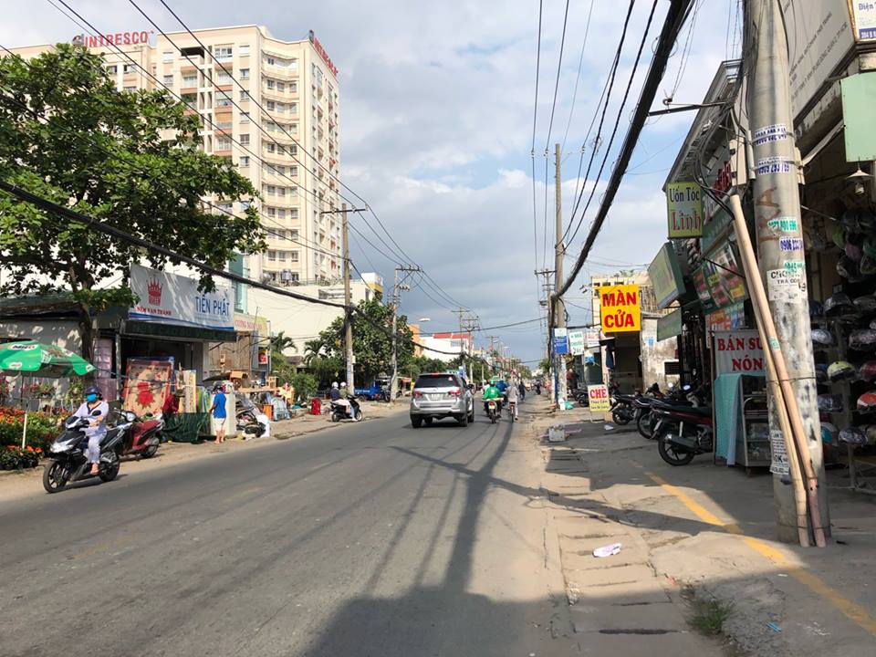 Cho thuê nhà mặt tiền ngay khu sầm uất đường Nguyễn Duy Trinh, Quận 2