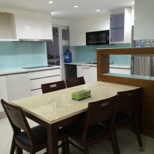 Cho thuê căn hộ chung cư Phú Hoàng Anh, diện tích 250m2 giá 19 tr/th, nội thất cao cấp 0901319986