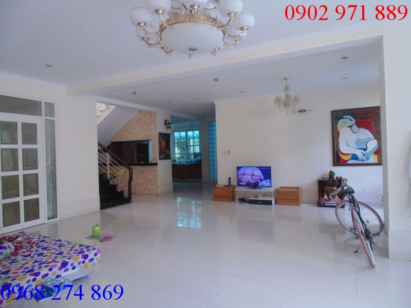 Cho thuê villa đường 43, Thảo Điền, Quận 2, giá 157.5 triệu/tháng