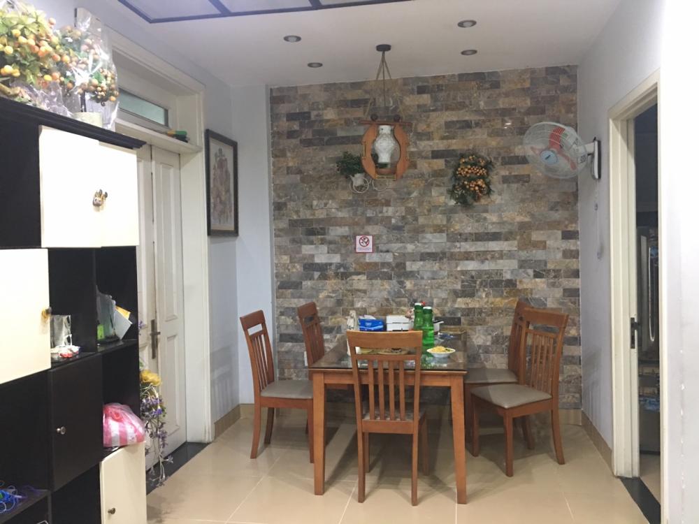 Mình dư căn hộ ở Him Lam Nam Khánh Tạ Quang Bửu, P5, Q8, 2PN, 2WC đầy đủ nội thất cần cho thuê