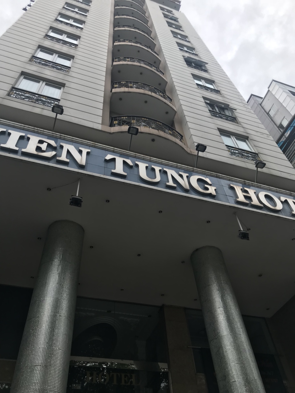 Cho thuê khách sạn MTĐ - Đường Phó Đức Chính - Phường Bến Thành - Q. 1