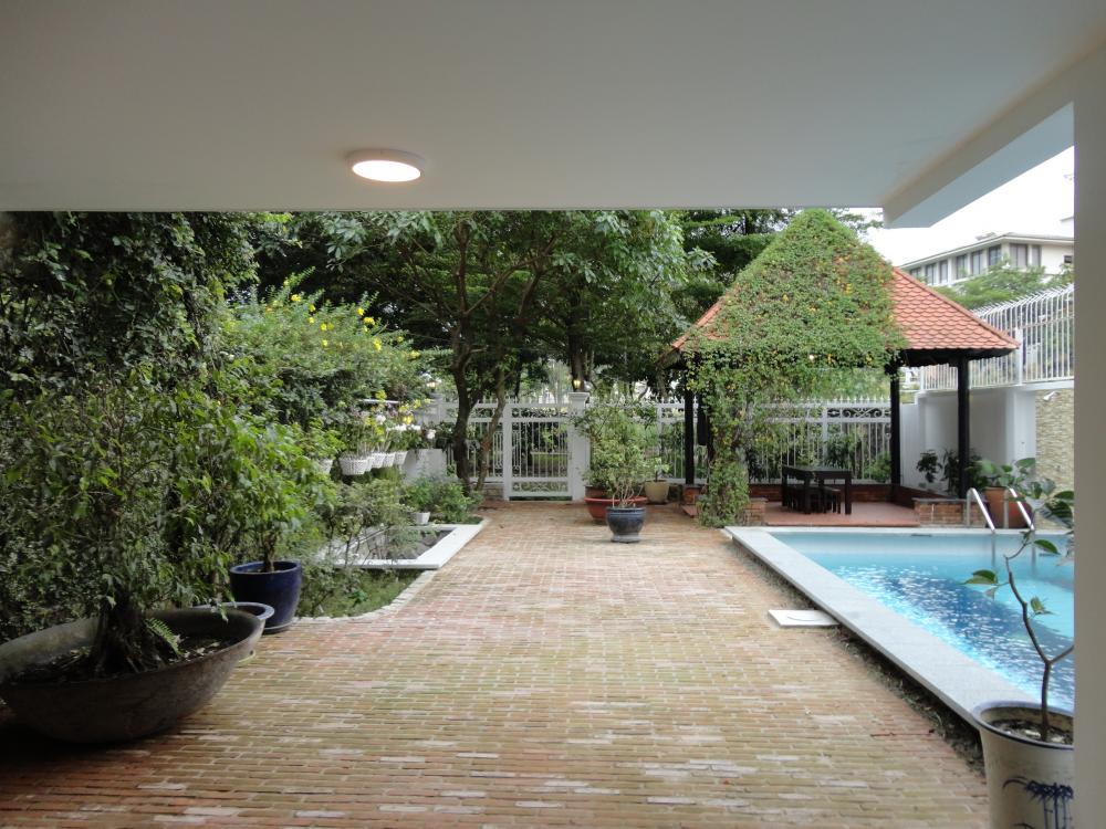 Villa cho thuê Nguyễn Văn Hưởng, Quận 2, diện tích 850m2, giá 94.5 triệu/tháng