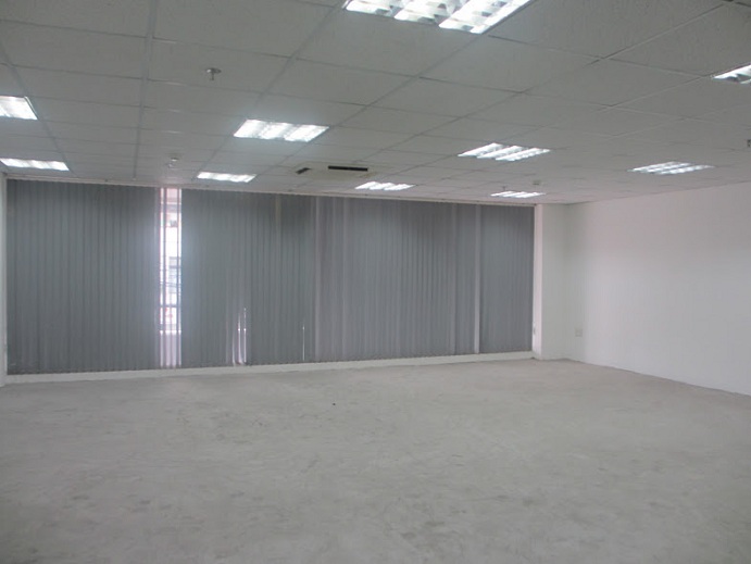 Cho thuê văn phòng giá rẻ Q5, Nguyễn Chí Thanh, diện tích từ 110m2, 220m2, 400m2