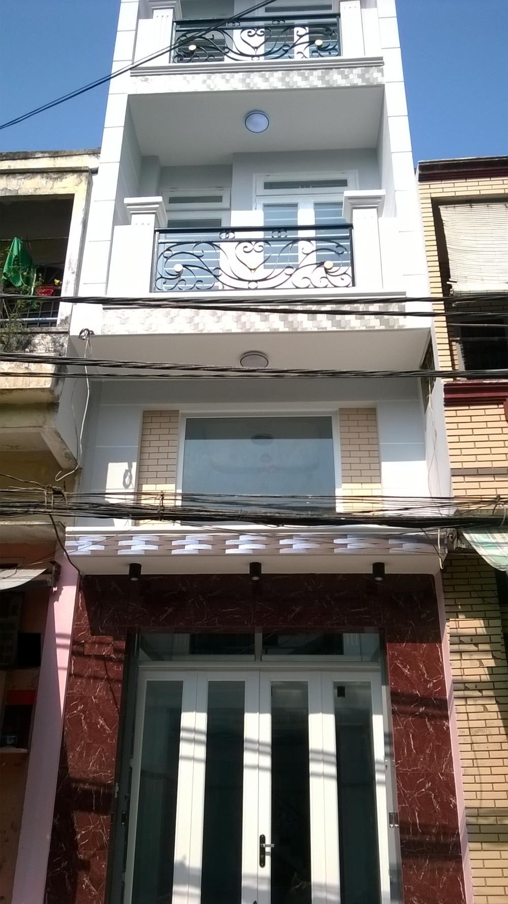 Cho thuê nhà 27 Bùi Thị Xuân, Q. 1, 5x22m, 3 lầu