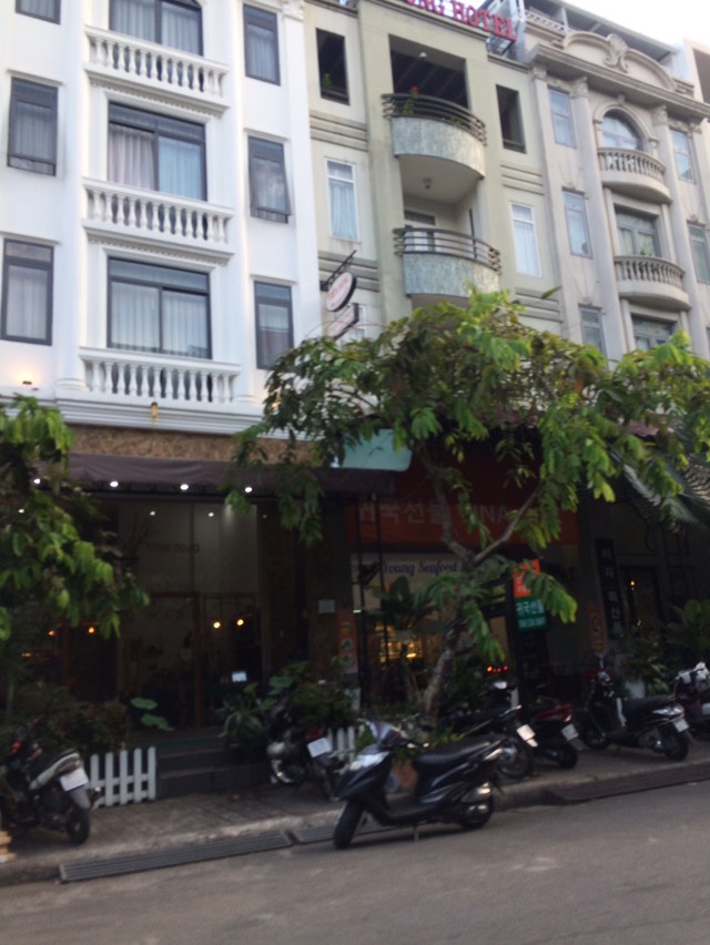 Cho thuê khách sạn Phú Mỹ Hưng, cam kết giá rẻ nhất thị trường.