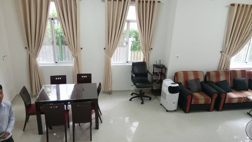 Cho thuê biệt thự Phú Mỹ Hưng, Quận 7 nhà đẹp giá rẻ mới sơn sửa LH: 0915 21 3434 PHONG.