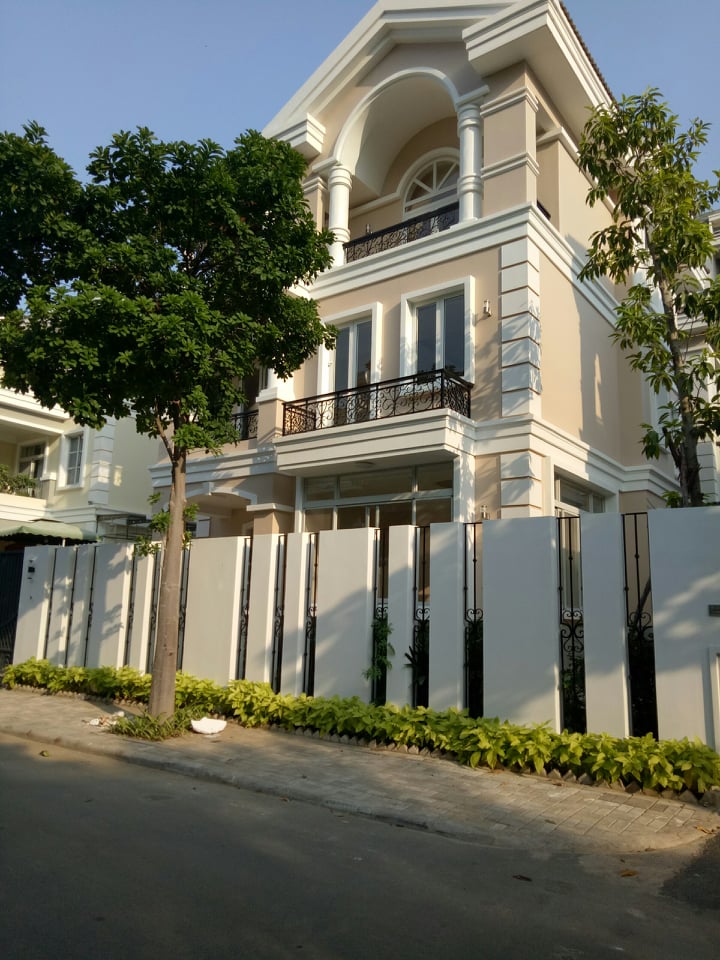 Cần cho thuê gấp biệt thự Hưng Thái, PMH,Q7 nhà đẹp, mới, giá rẻ nhất thị trường. LH: 0917 300 798 (Ms.Hằng)