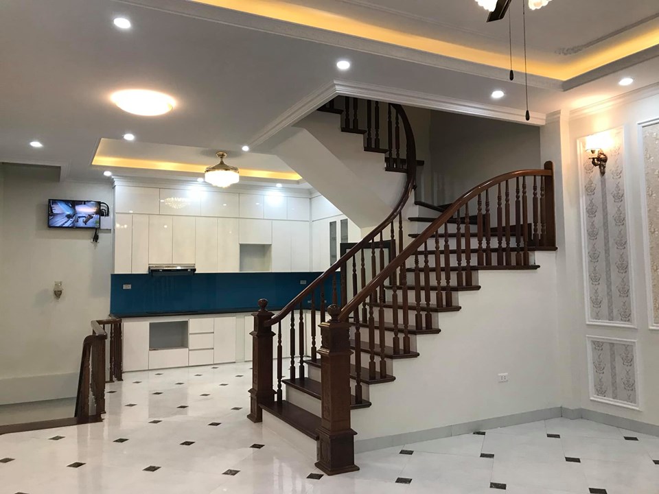 Cho thuê nhà 5 tầng đẹp LK Văn Phú - Hà Đông gần METRO  Hà Đông