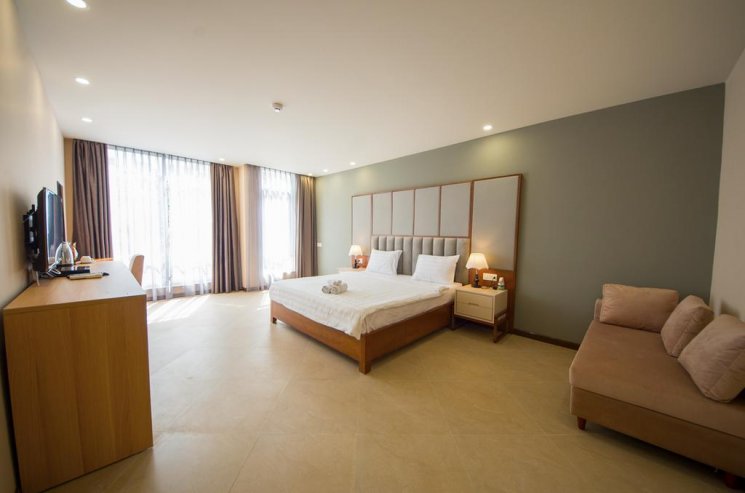 Cho thuê khách sạn Phú Mỹ Hưng, 36 phòng mới 100% đầy đủ nội thất LH: 0915 21 3434 PHONG.