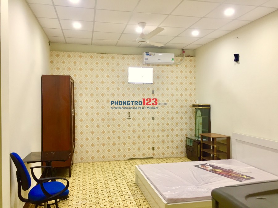 Cho thuê phòng trọ cao cấp dạng căn hộ mini, đầy đủ tiện nghi, nhà mặt tiền đường Nguyễn Oanh GV.