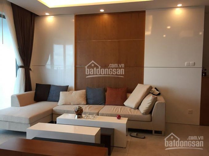 Cần cho thuê căn hộ Sky Garden 2 Penthouse ngay trung tâm Phu My Hưng: 210m2, 3PN, 3 toilet, 2 sân thượng Lh: 0914241221 