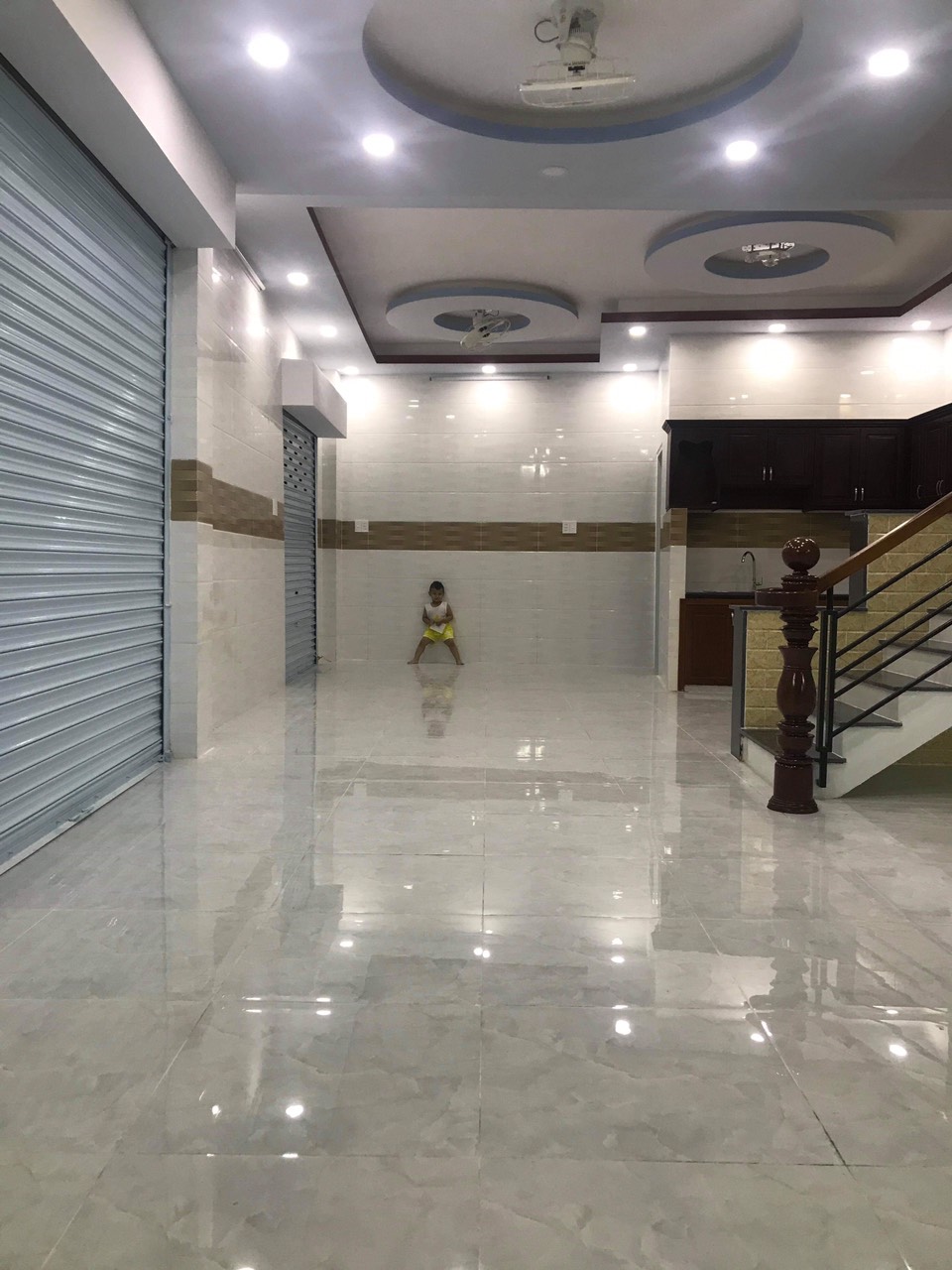 Chính chủ cần cho thuê nhà 172A Lạc Long Quân, phường 10, quận 11, tp Hồ Chí Minh