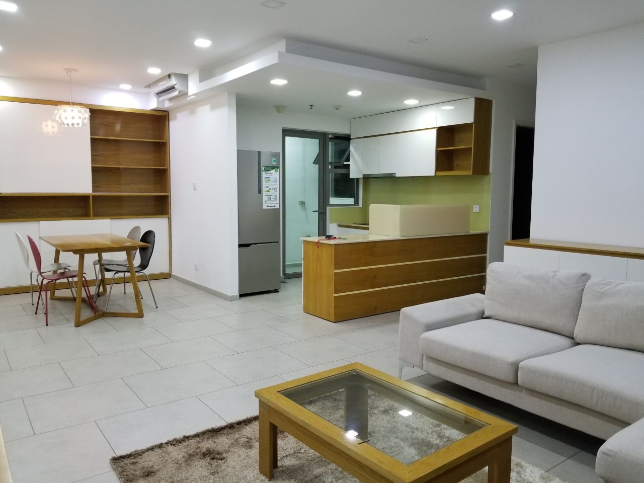 Thiện chí cho thuê căn hộ Riviera Point, giá tốt nhất, 99m2, 2PN, đầy đủ nội thất. LH 078.825.3939