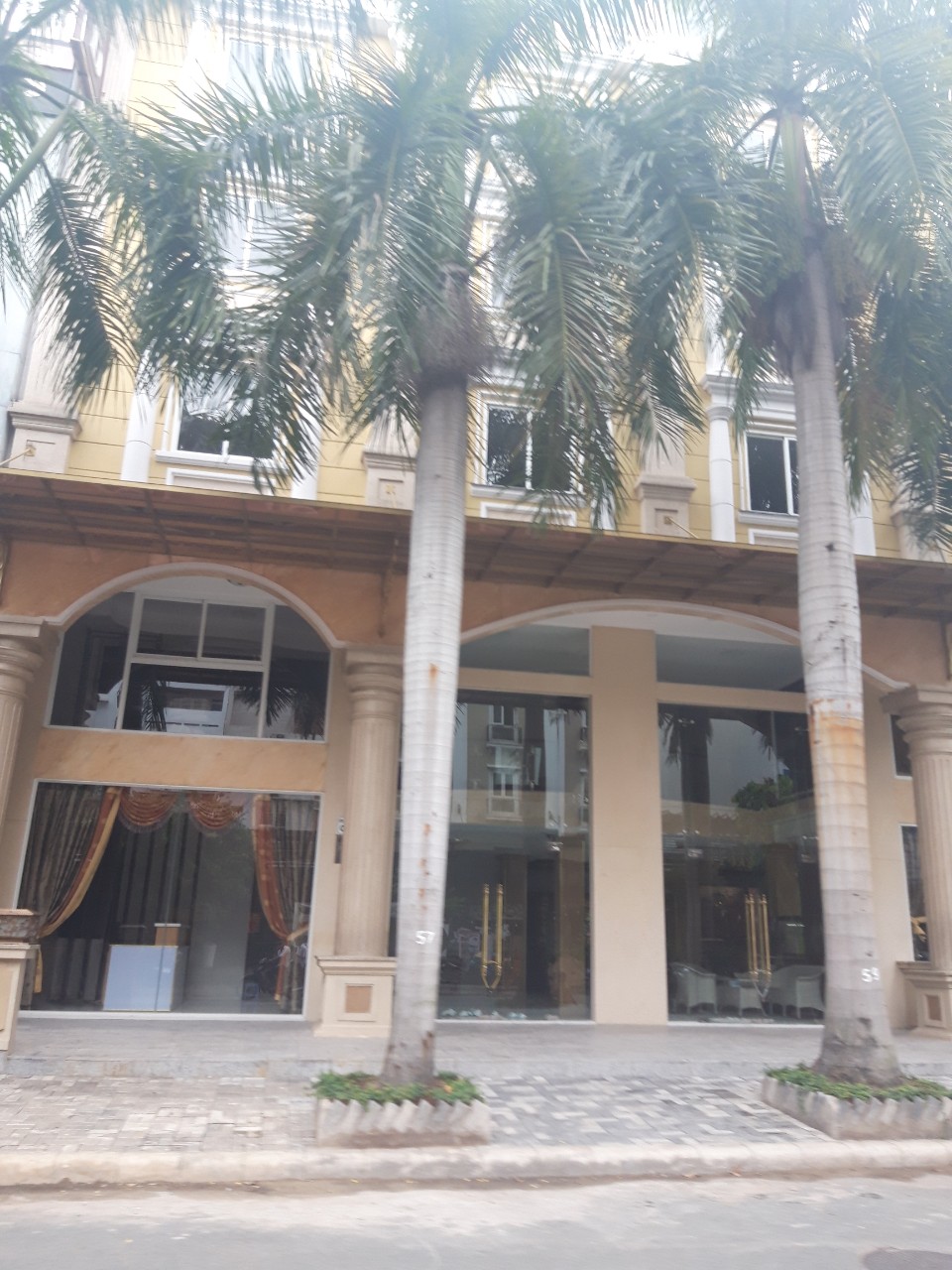 Cho thuê nhiều khách sạn tại Phú Mỹ Hưng, quận 7, TP HCM đang kinh doanh tốt LH: 0915 21 3434 PHONG.