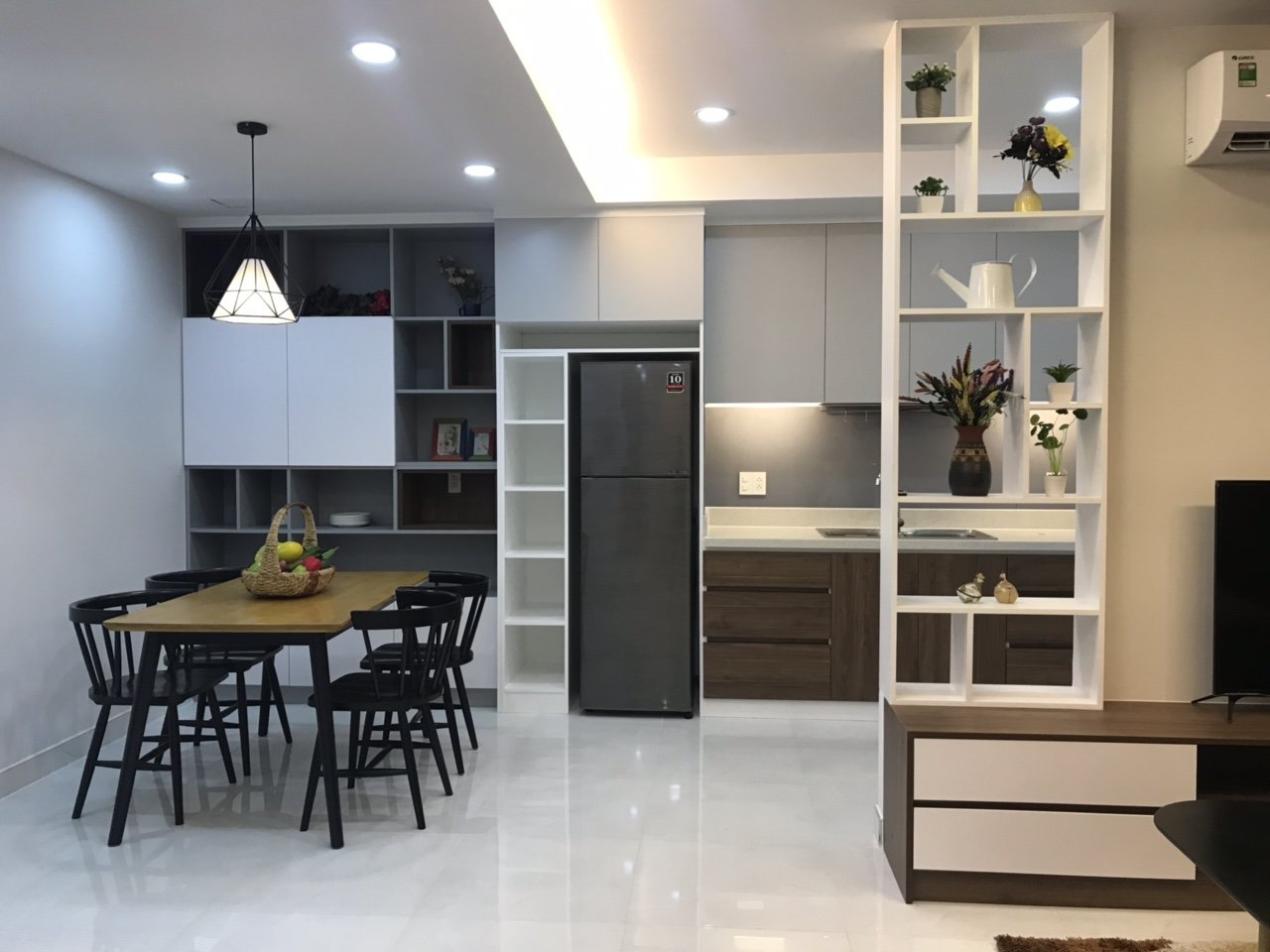 Cho thuê nhiều căn hộ Hưng Vượng 2, Phú Mỹ Hưng Q7, loại 2 PN, view công viên, nhà đẹp nội thất đầy đủ giá rẻ  LH 0906385299   Hà