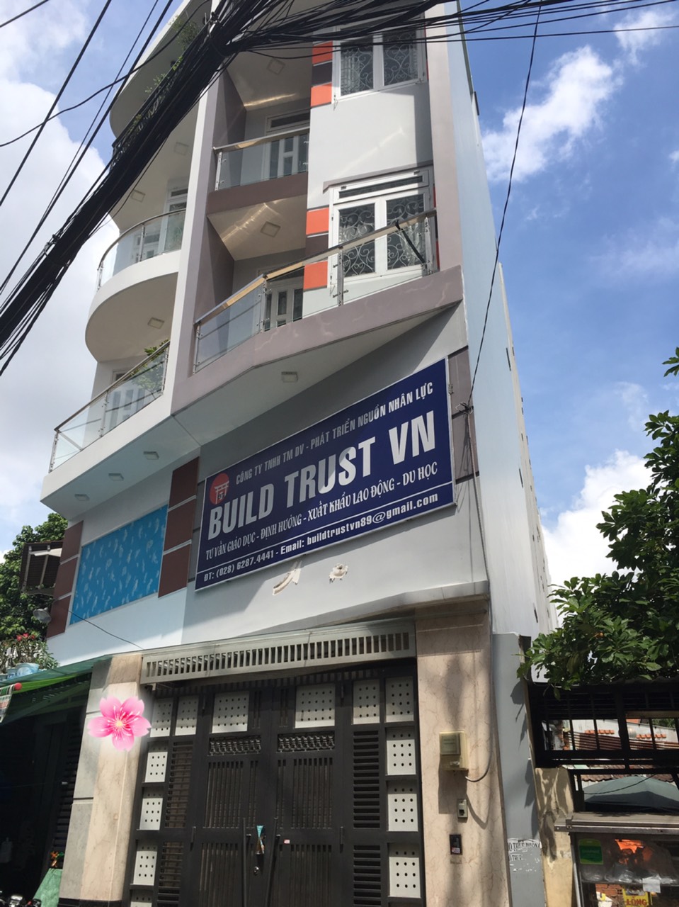 Nhà Lê Quang Định 2L, ST, 6P, fullML nhà mới 100%.