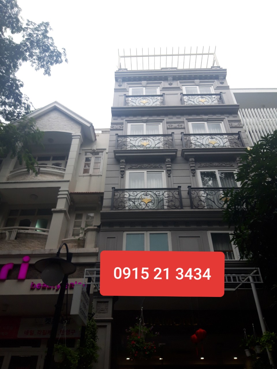 Cho thuê khách sạn cao cấp mới đẹp khu Hưng Gia ở Phú Mỹ Hưng, Quận 7 LH: 0915 21 3434 PHONG.