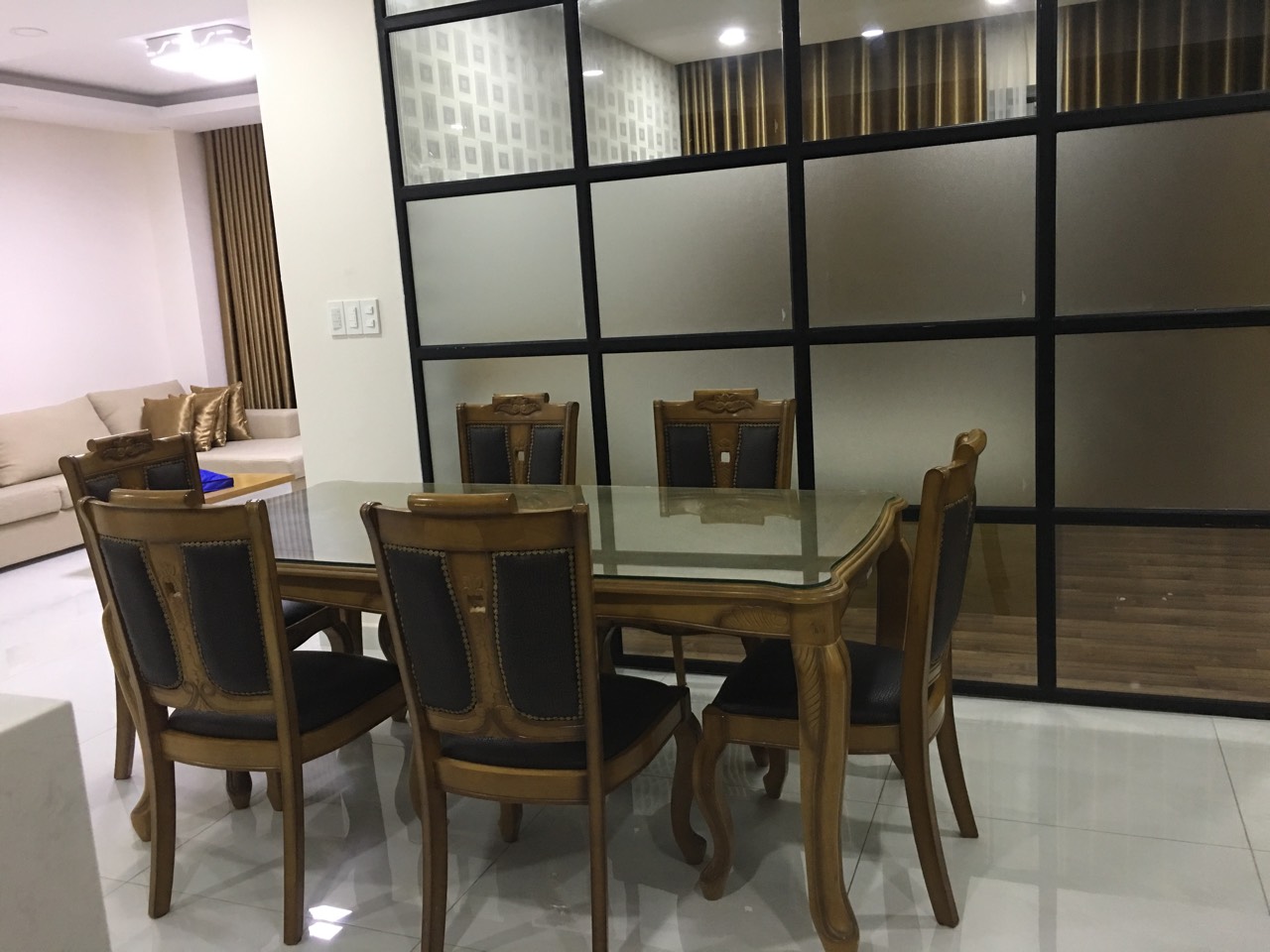 Apartment For Rent In Scenic Valley, 2 Bedrooms, $850, Call Ms. Hà 0906 385 299.